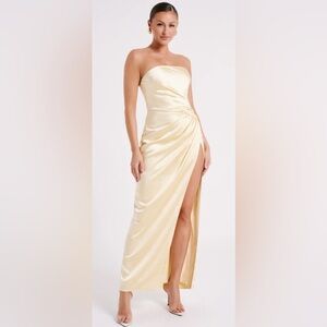 Size Medium Yellow Strapless Maxi Dress from Meshki